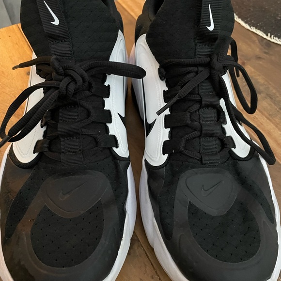 Nike shoes - Picture 5 of 5